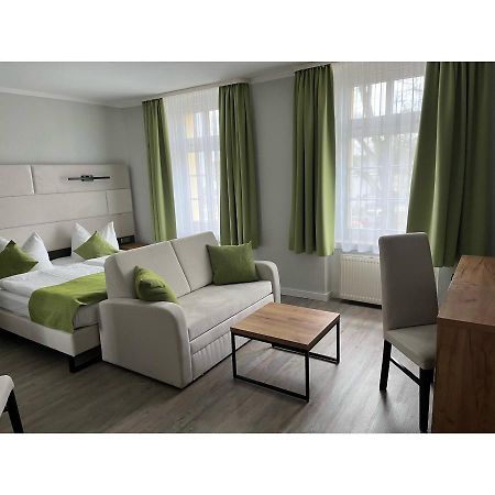 Hotel Und Restaurant Kranichsberg Woltersdorf  Ngoại thất bức ảnh
