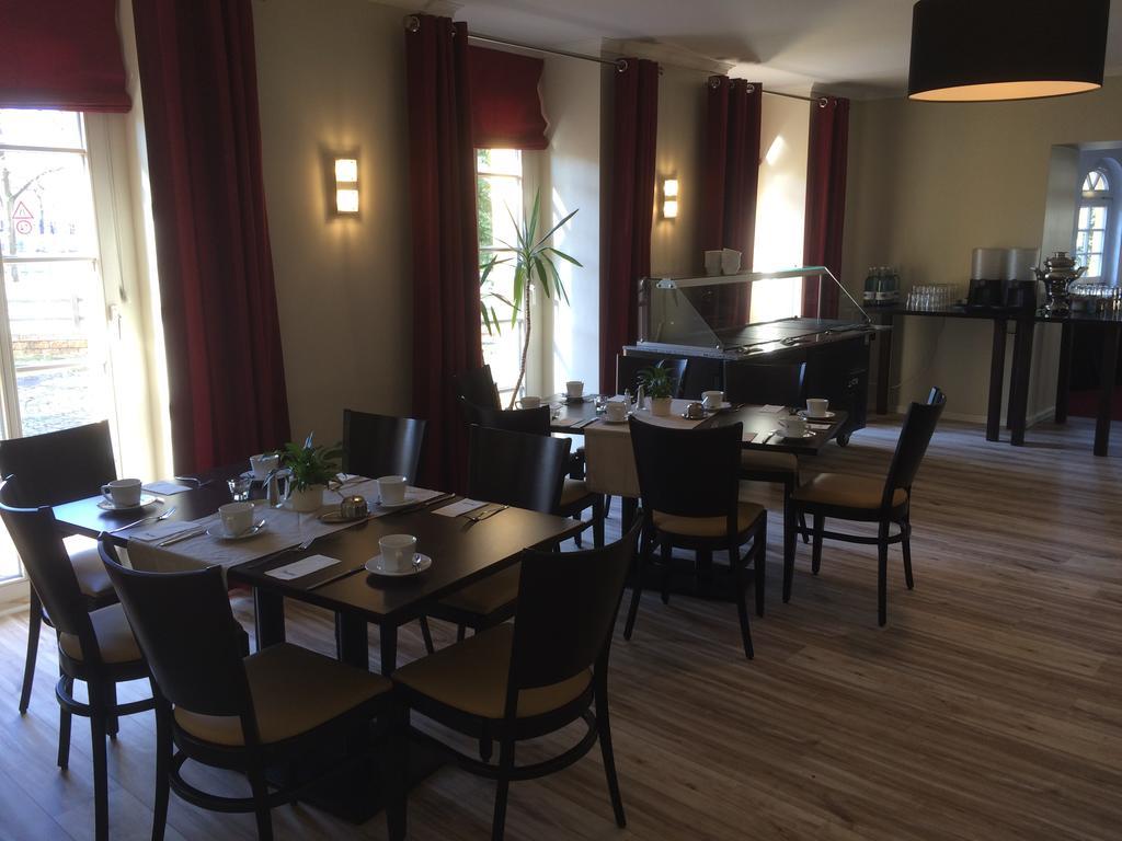 Hotel Und Restaurant Kranichsberg Woltersdorf  Ngoại thất bức ảnh