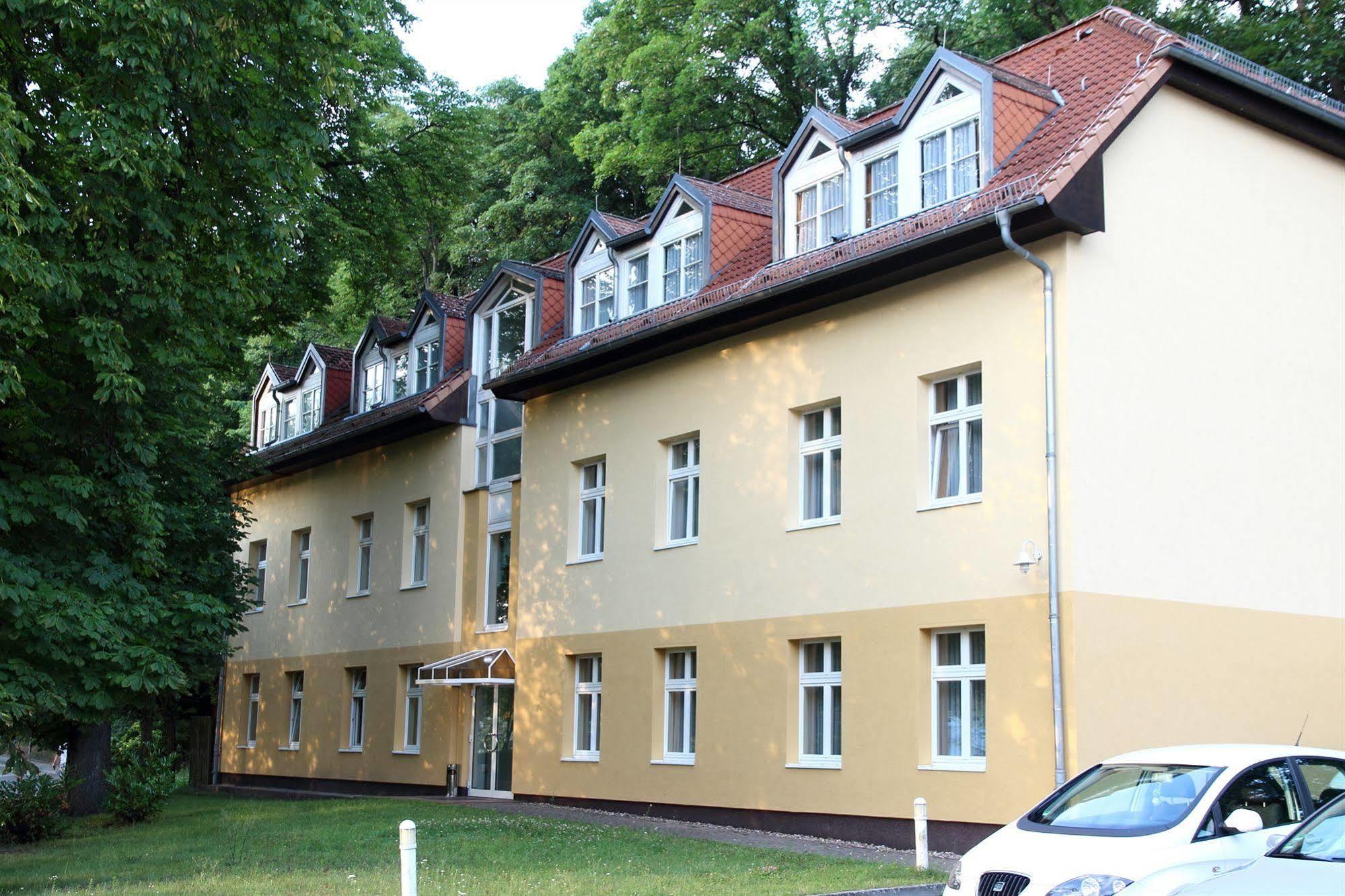 Hotel Und Restaurant Kranichsberg Woltersdorf  Ngoại thất bức ảnh