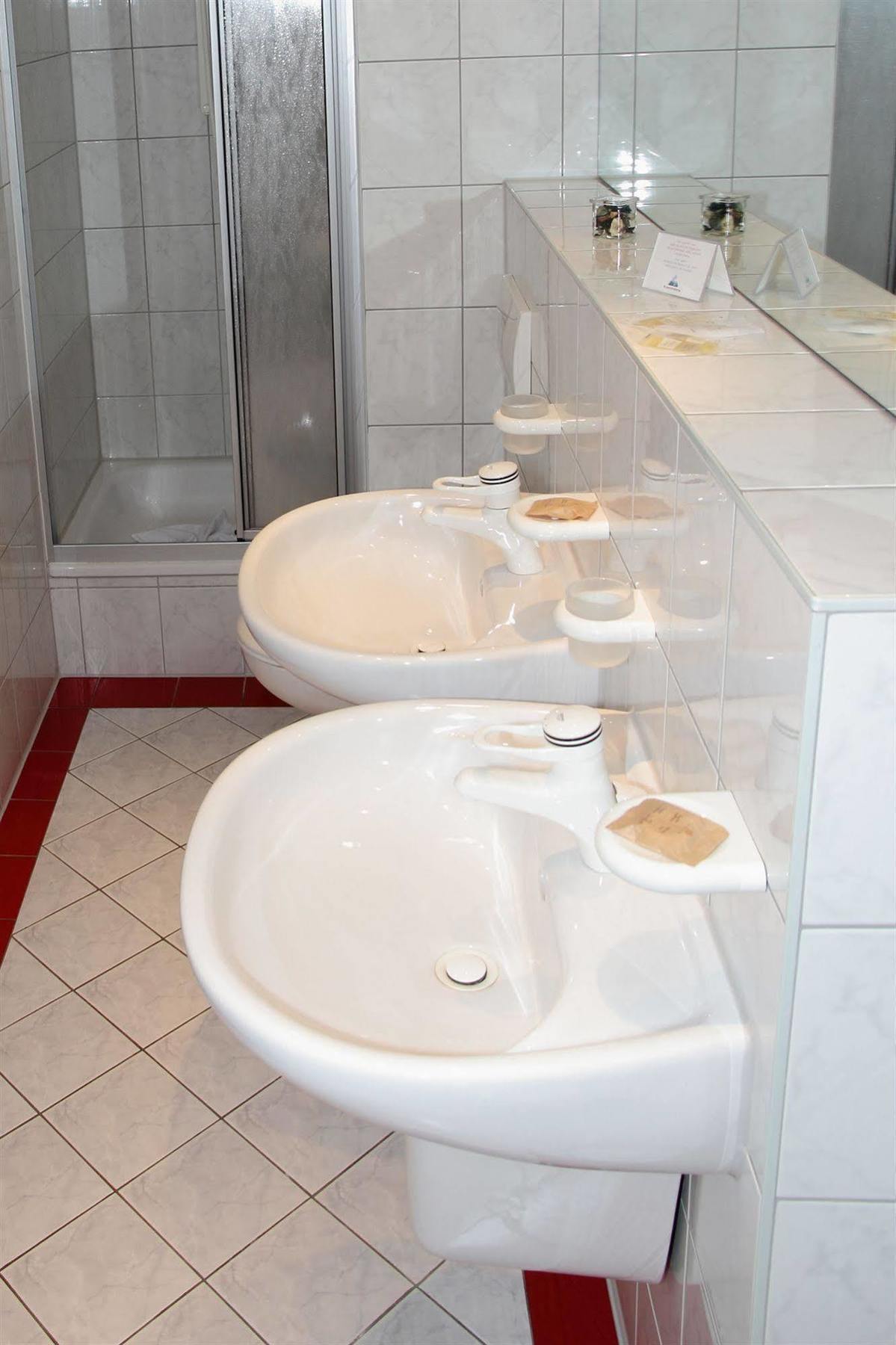 Hotel Und Restaurant Kranichsberg Woltersdorf  Ngoại thất bức ảnh