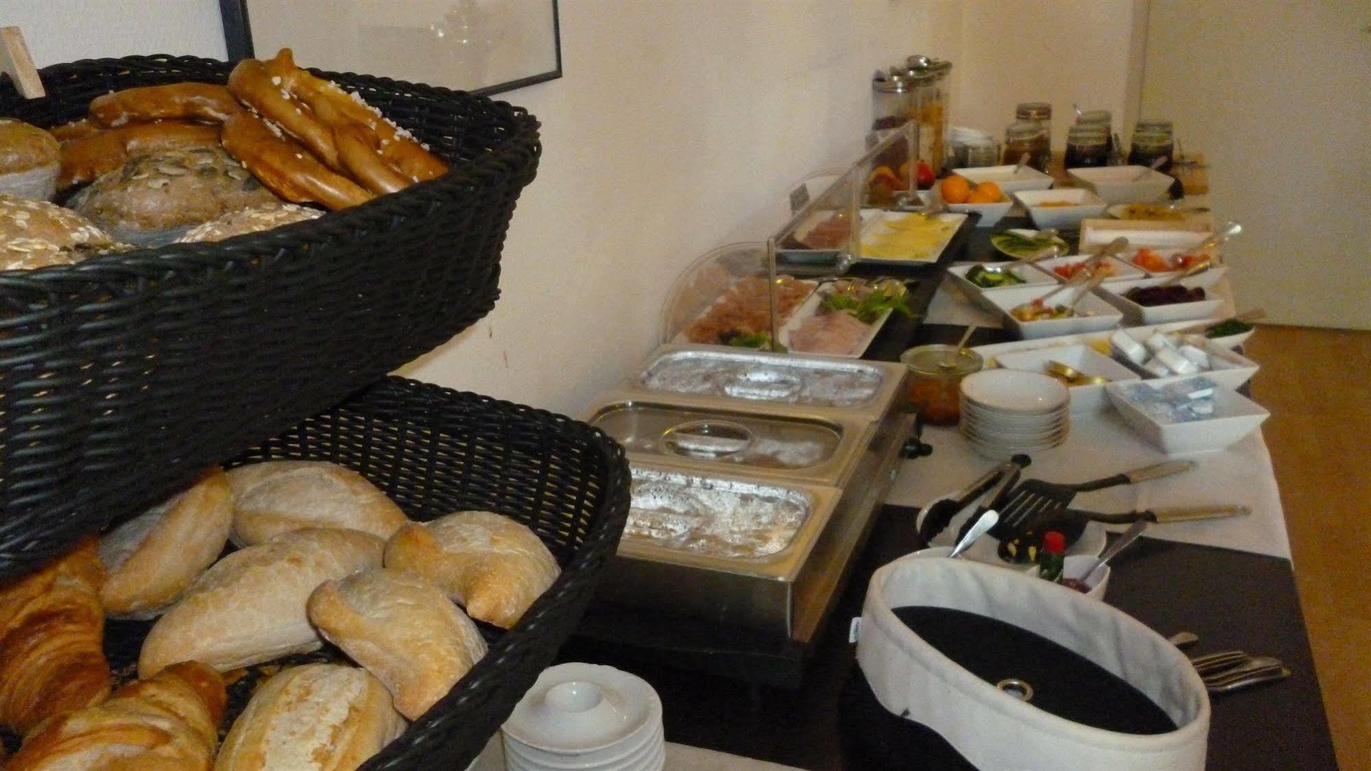 Hotel Und Restaurant Kranichsberg Woltersdorf  Ngoại thất bức ảnh