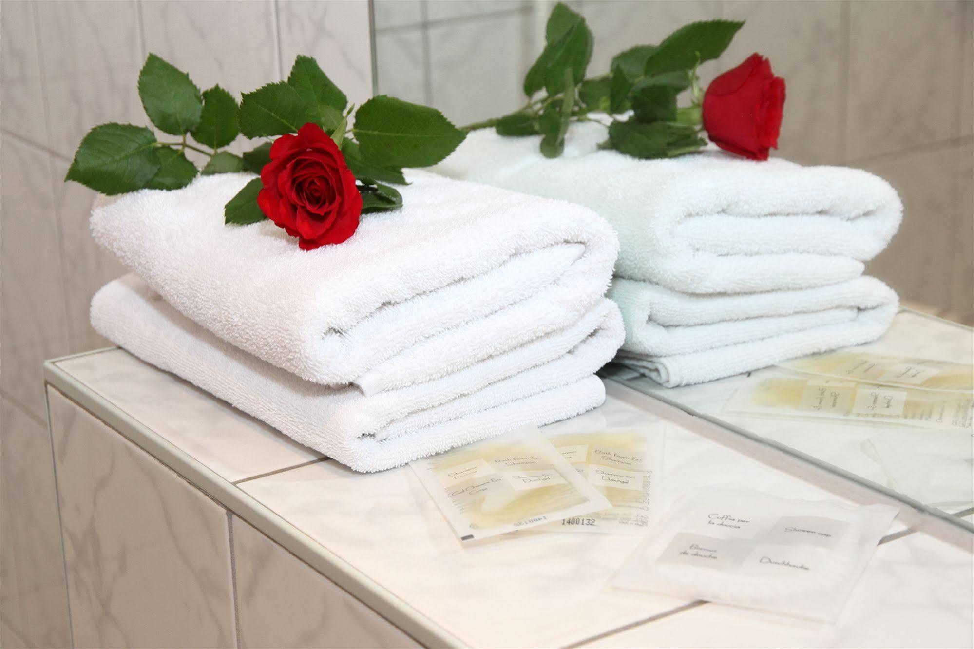 Hotel Und Restaurant Kranichsberg Woltersdorf  Ngoại thất bức ảnh