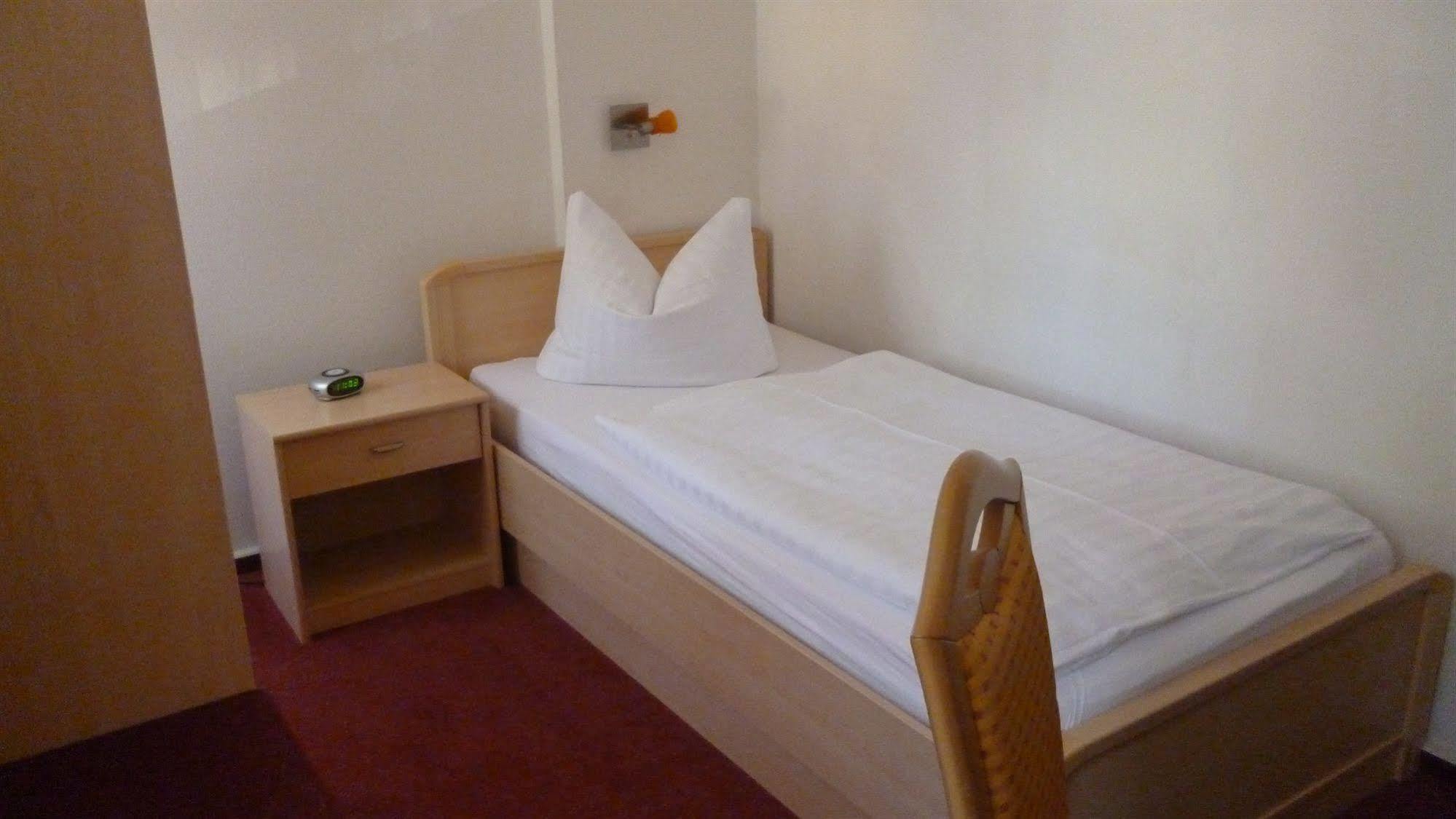 Hotel Und Restaurant Kranichsberg Woltersdorf  Ngoại thất bức ảnh