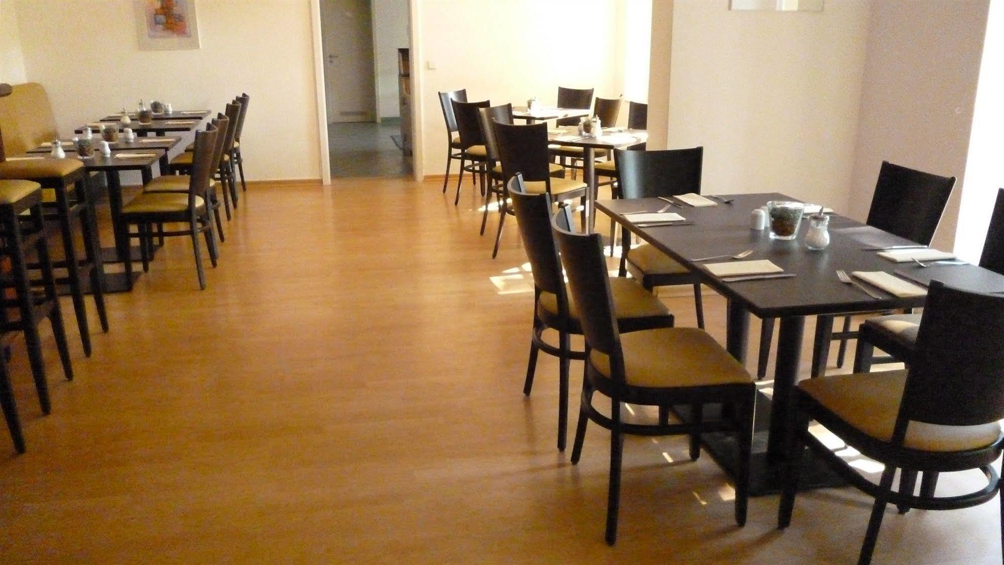 Hotel Und Restaurant Kranichsberg Woltersdorf  Ngoại thất bức ảnh